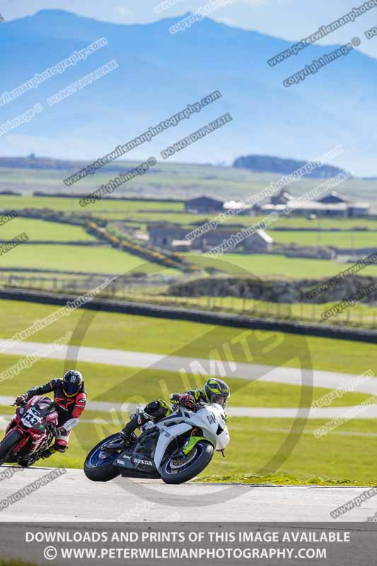 anglesey no limits trackday;anglesey photographs;anglesey trackday photographs;enduro digital images;event digital images;eventdigitalimages;no limits trackdays;peter wileman photography;racing digital images;trac mon;trackday digital images;trackday photos;ty croes